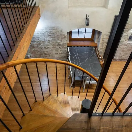 Old Town Loft Duplex, 24h7d Self Check In Loft 公寓