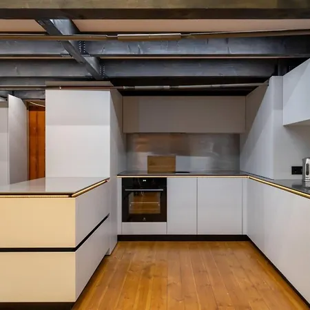 Old Town Loft Duplex, 24h7d Self Check In Loft 里加